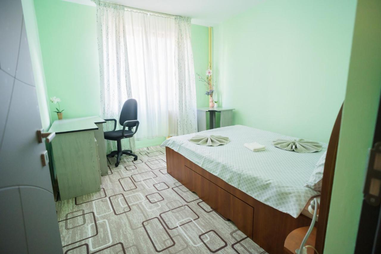 Rustic & Spacious 3Br Apartment بوخارست المظهر الخارجي الصورة